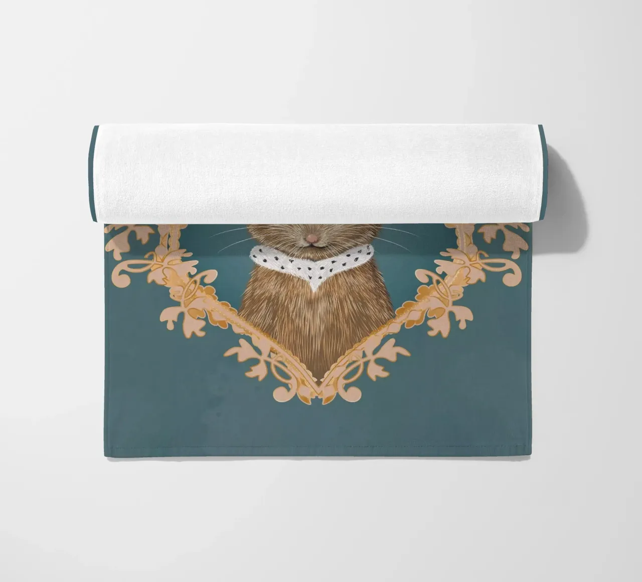 Souris royale - Un motif majestueux et charmant serviette de plage de kisho art