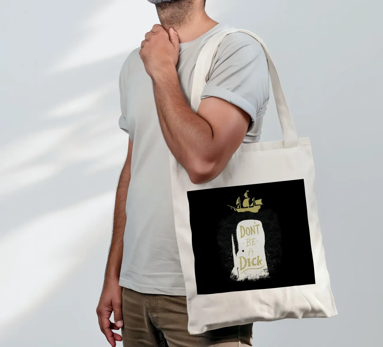 Don't Be a Moby tote bag de DinoMike
