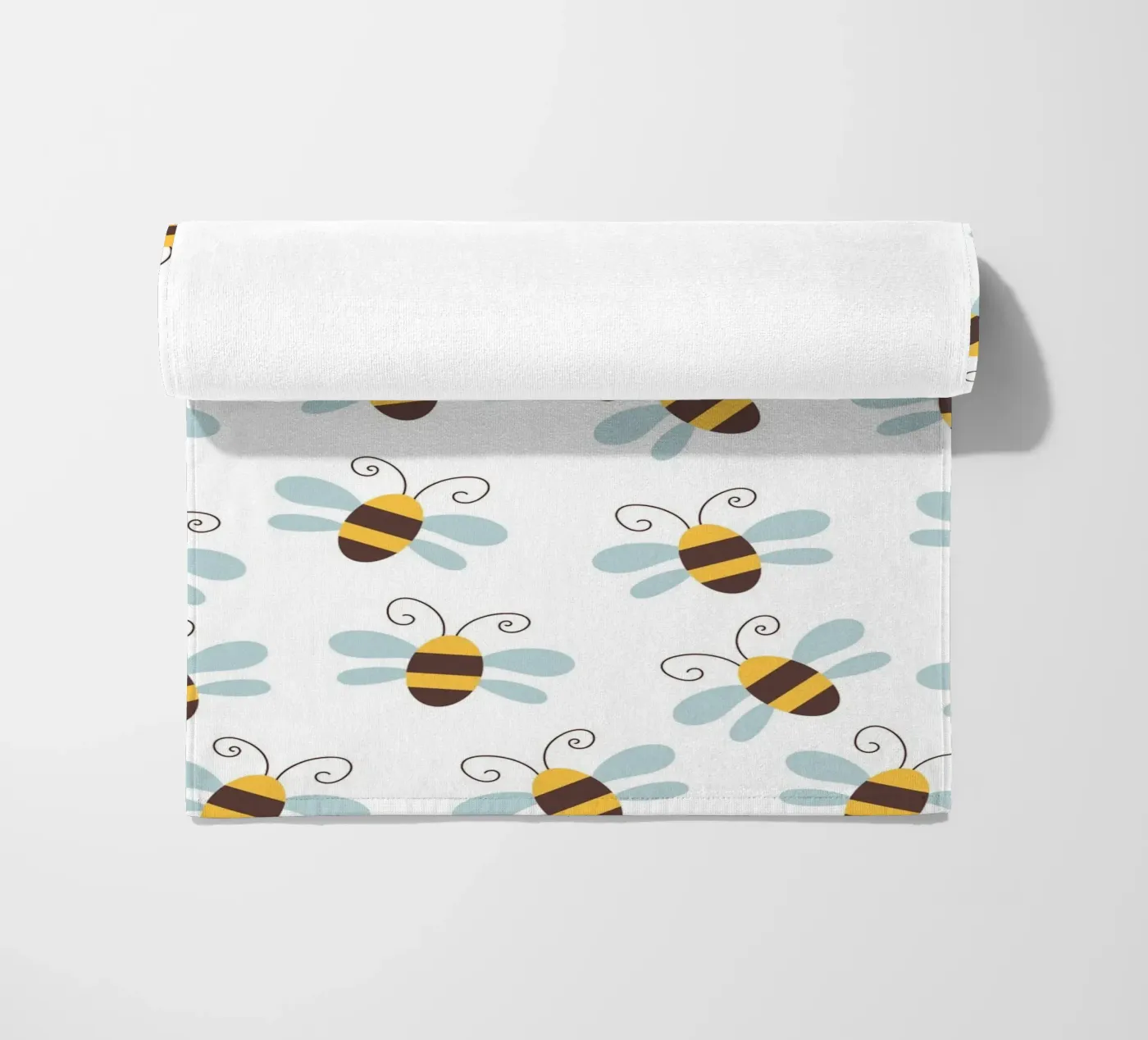 Bees pattern strandhanddoek van Happypatterns