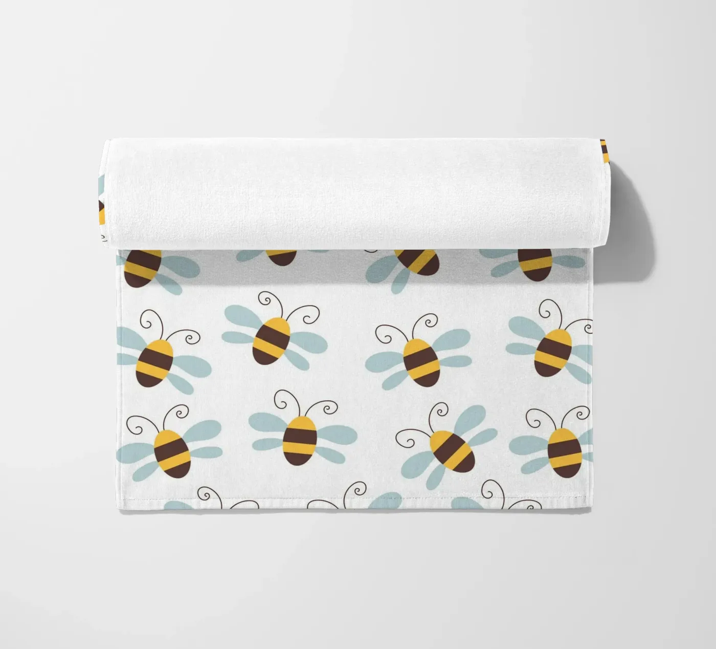 Bees pattern strandhanddoek van Happypatterns