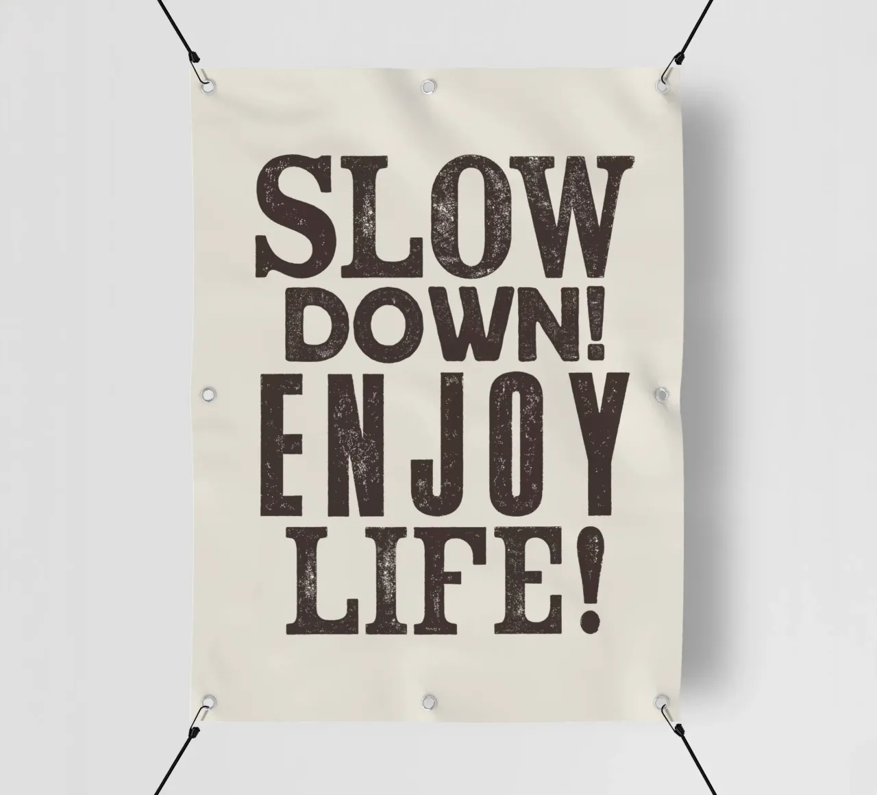 Rallentare! Enjoy Life Design tipografico in nero telo in pvc da THE MOTIVATED TYPE