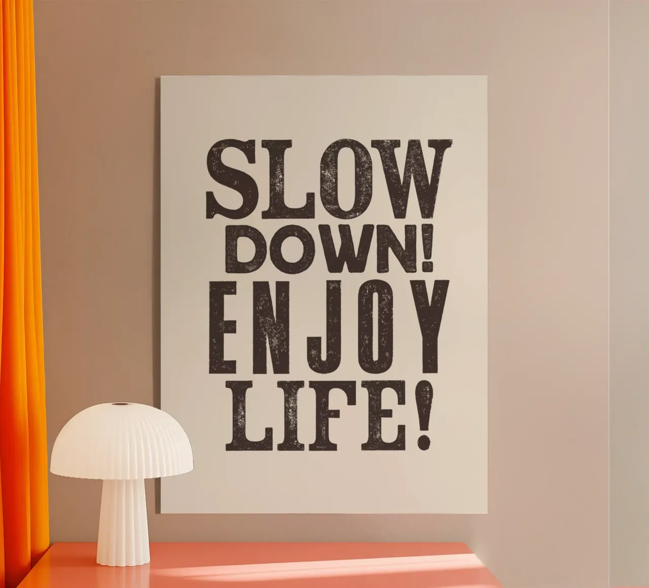 Rallentare! Enjoy Life Design tipografico in nero plexiglass da THE MOTIVATED TYPE