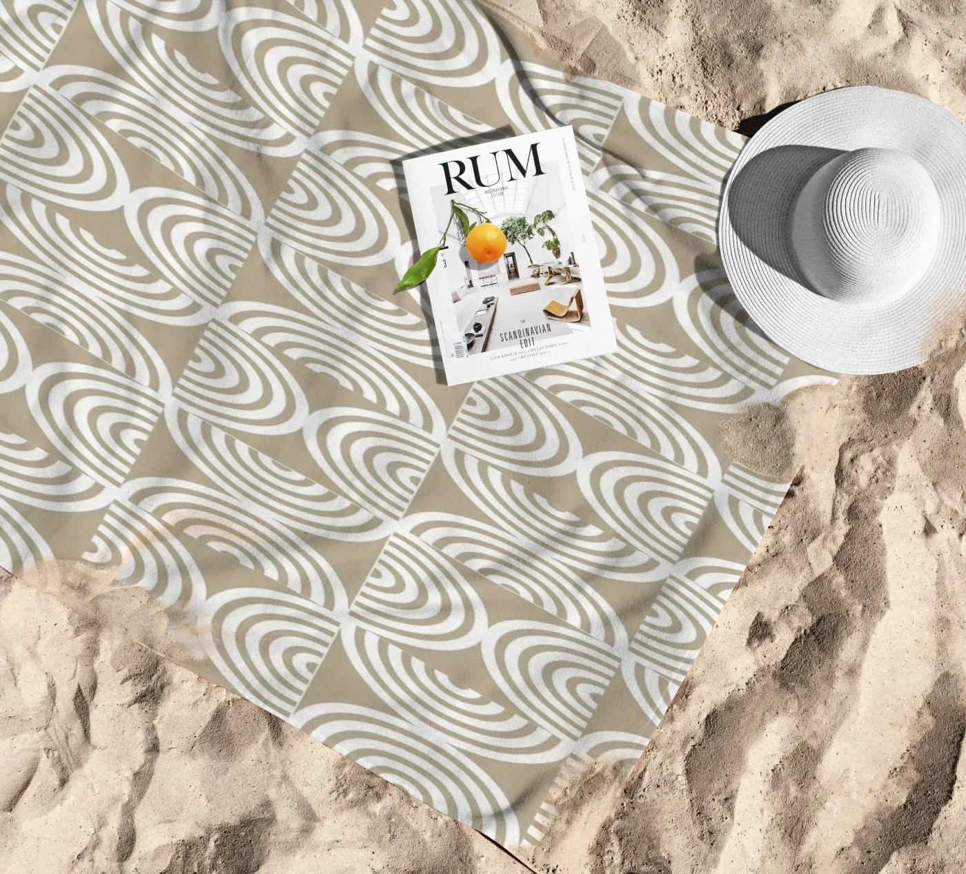 Bauhaus pattern telo mare da Happypatterns