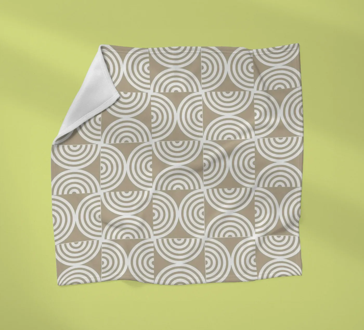 Bauhaus pattern Fleecedecke von Happypatterns