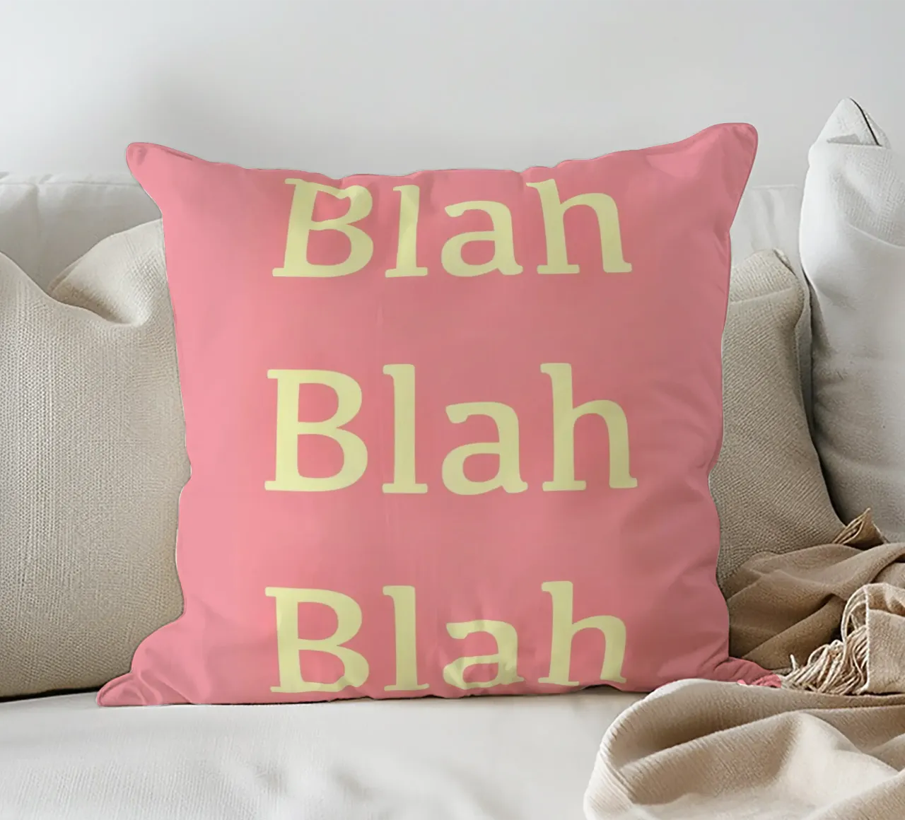 Blah Blah Blah cuscino da Proper job studio