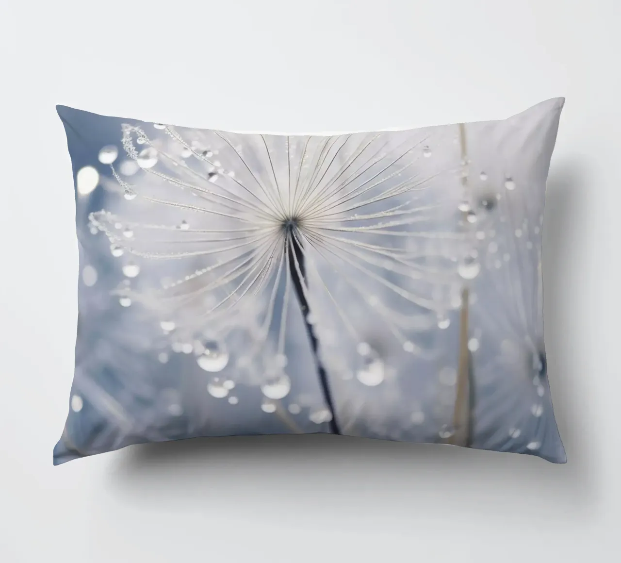 Drops On Dandelion cuscino da treechild