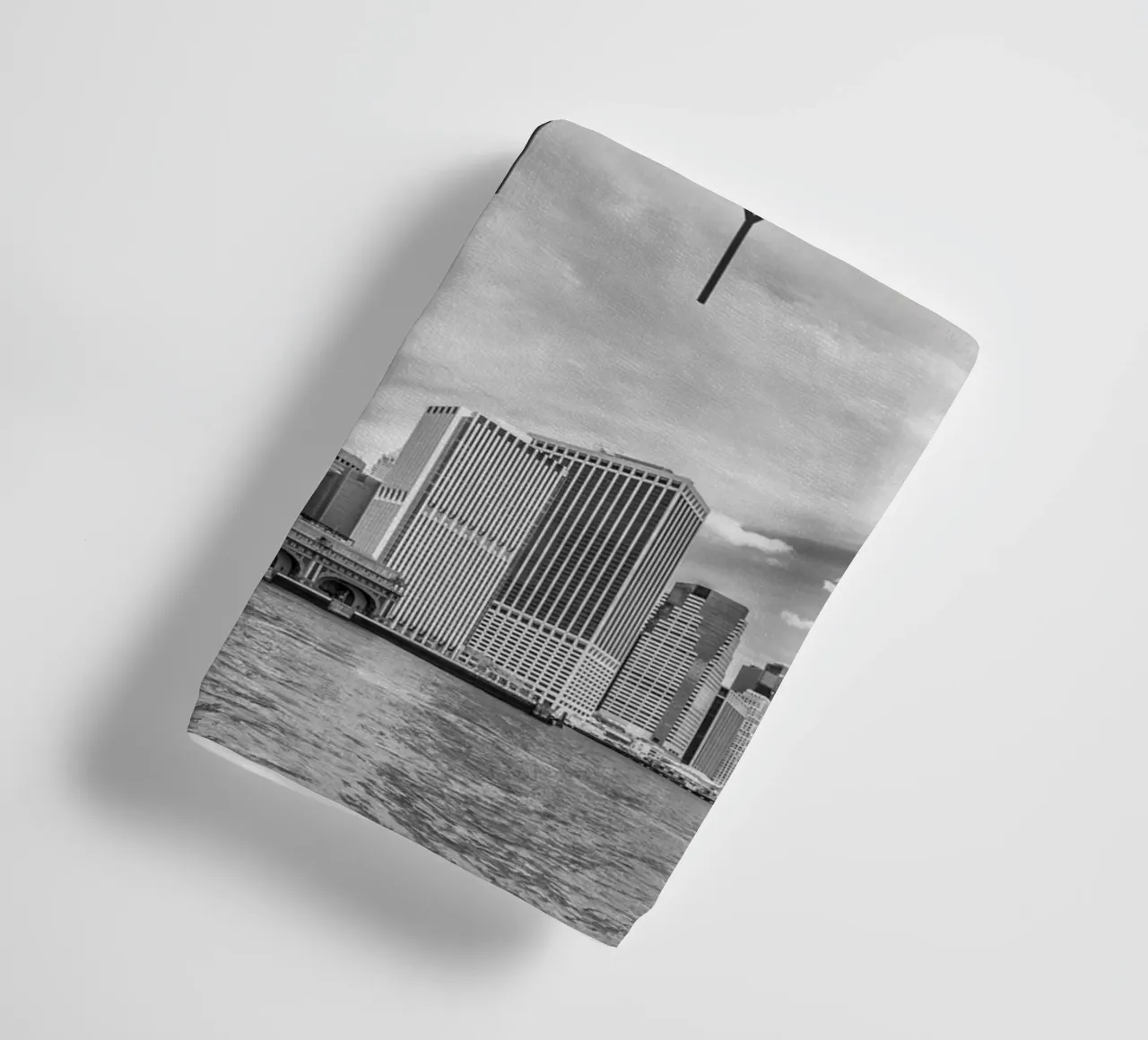 MANHATTAN South Point e Whitehall Terminal | Minimalist Skyl asciugamano da bagno da Melanie Viola