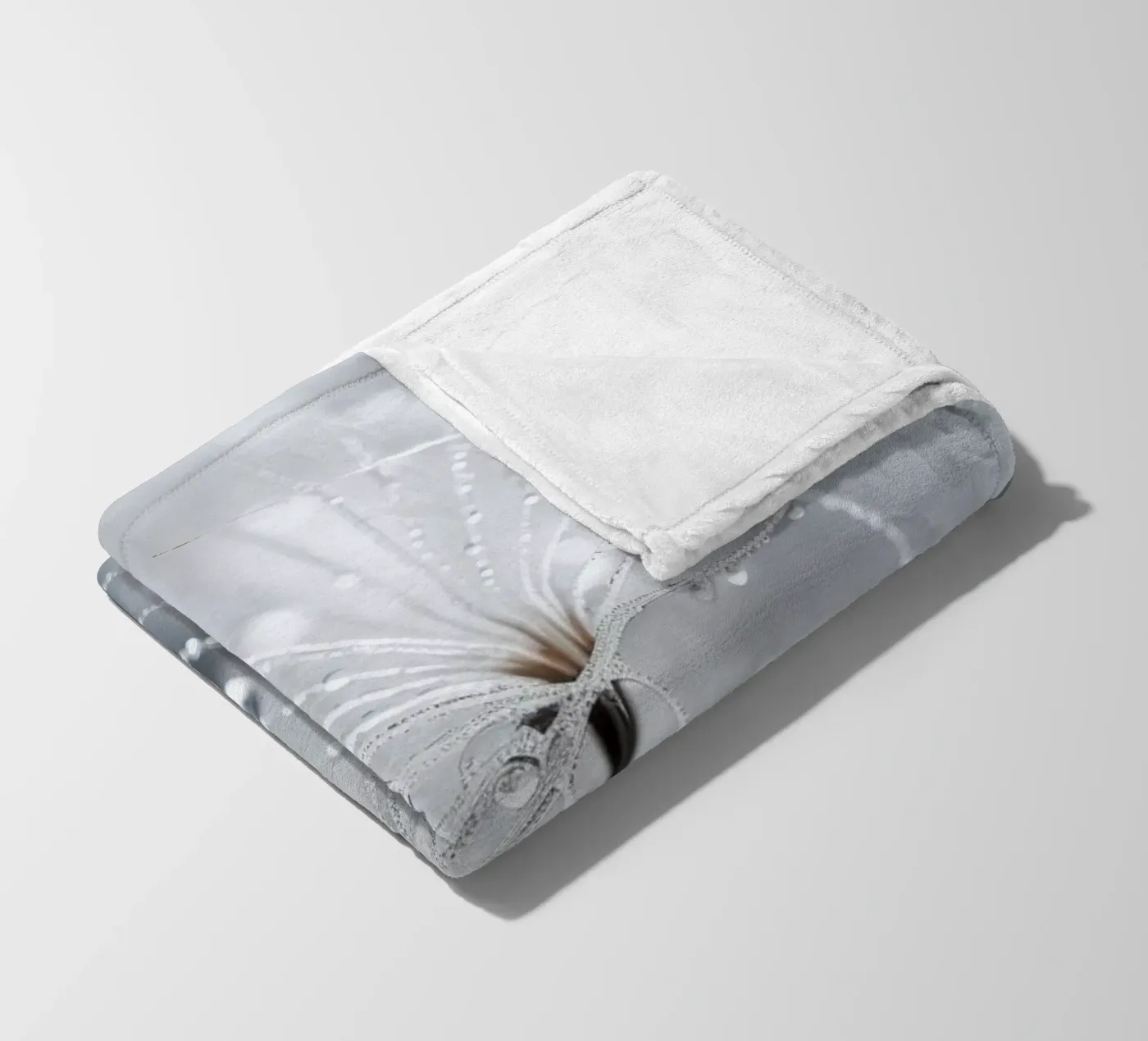 Tiny Wet World Fleecedecke von treechild