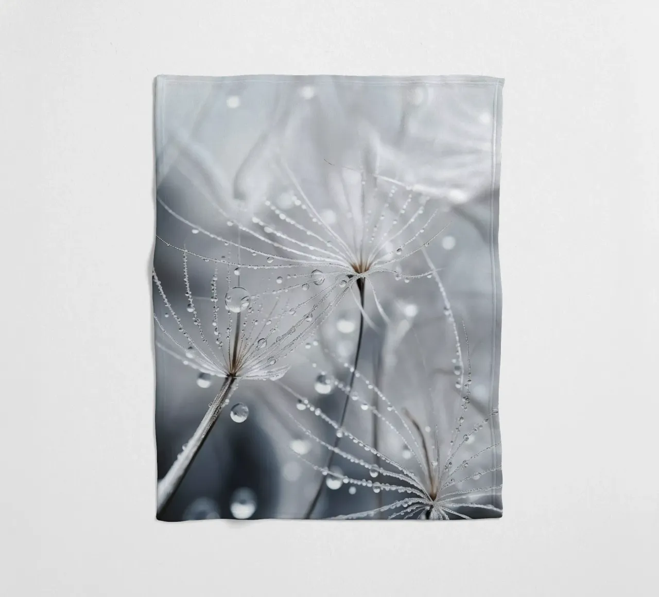 Tiny Wet World Fleecedecke von treechild