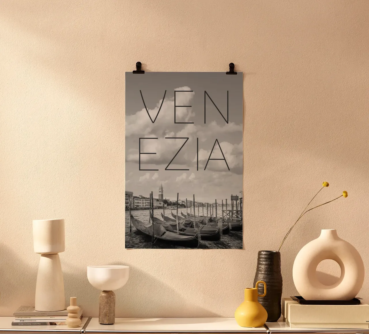 VENEZIA Canal Grande e Torre del Marchese | Testo & Skyline poster con telaio in alluminio da Melanie Viola