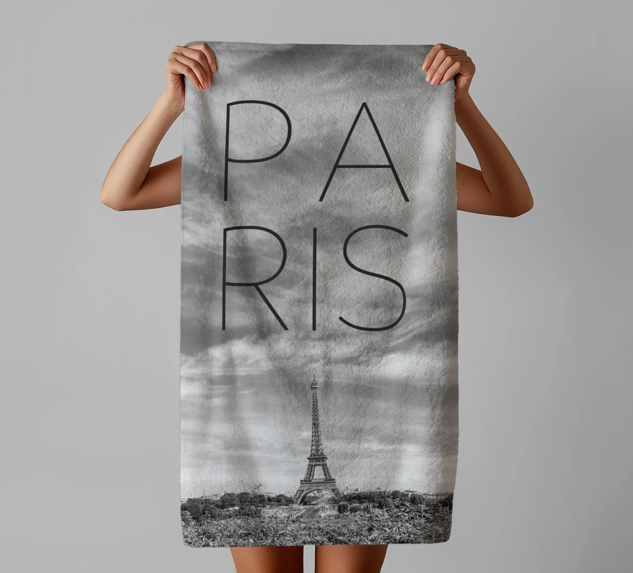 PARIGI Torre Eiffel | Testo & Skyline asciugamano da bagno da Melanie Viola