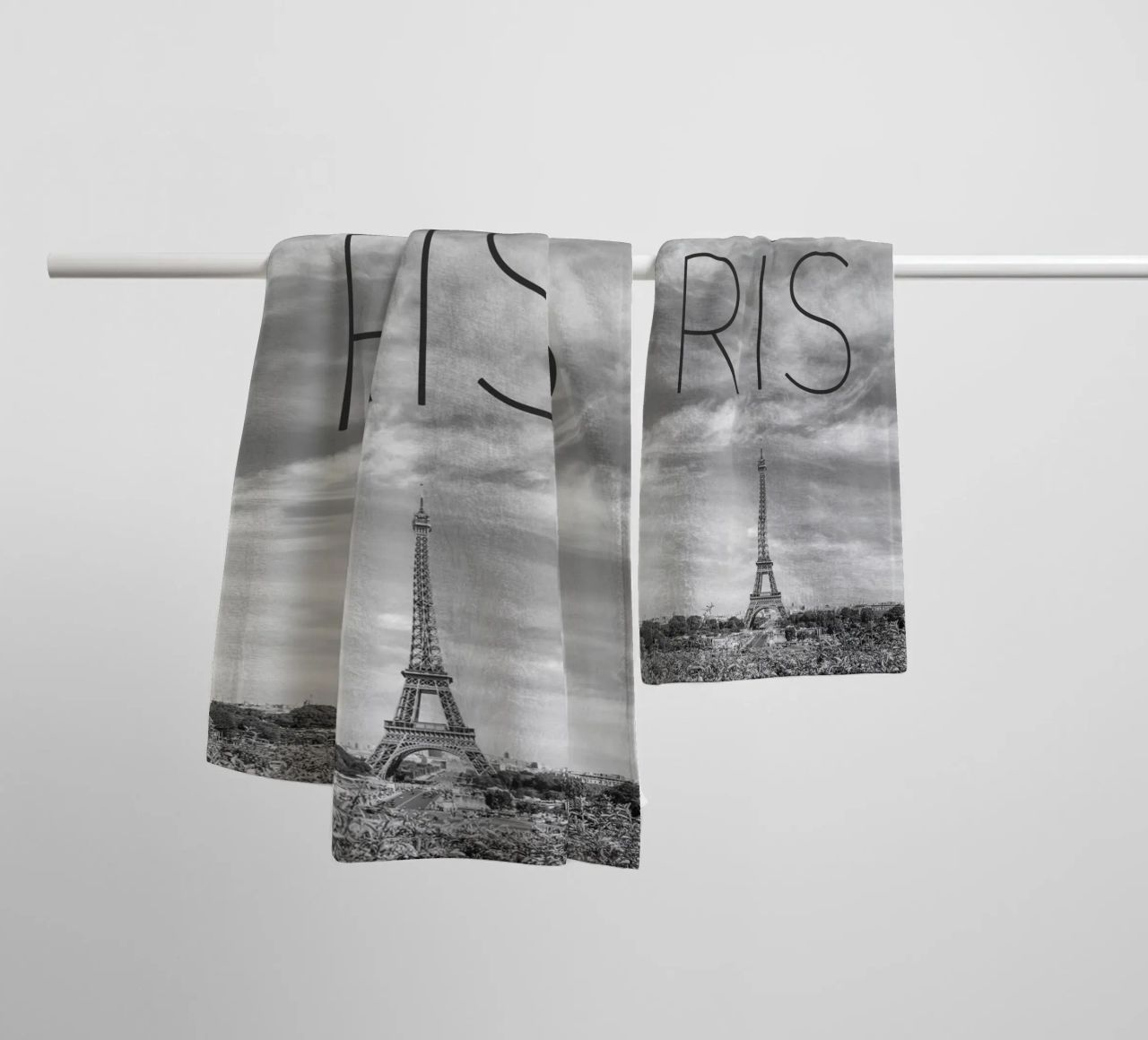 PARIGI Torre Eiffel | Testo & Skyline asciugamano da bagno da Melanie Viola