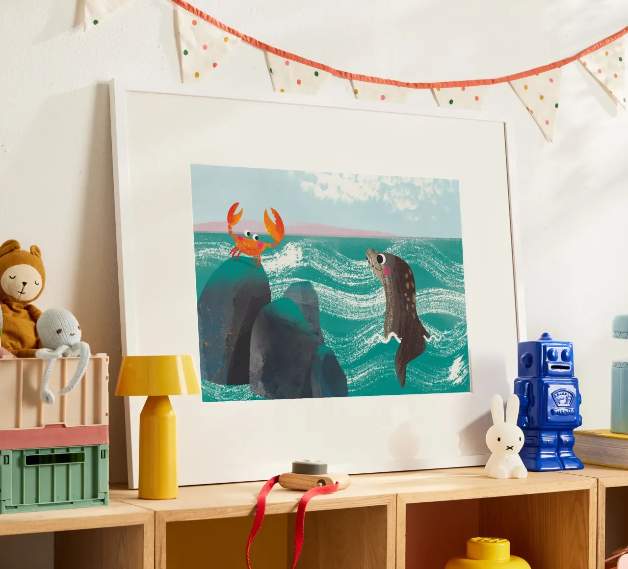 Sigillo e granchio poster con telaio in alluminio da Looks n Brains