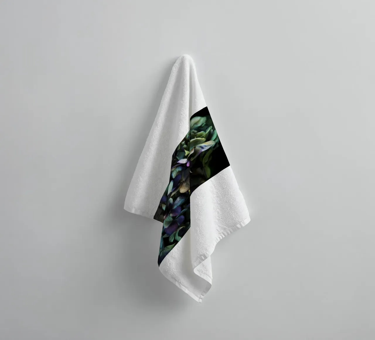 Flower hydrangea blue and green towel by Teresa André