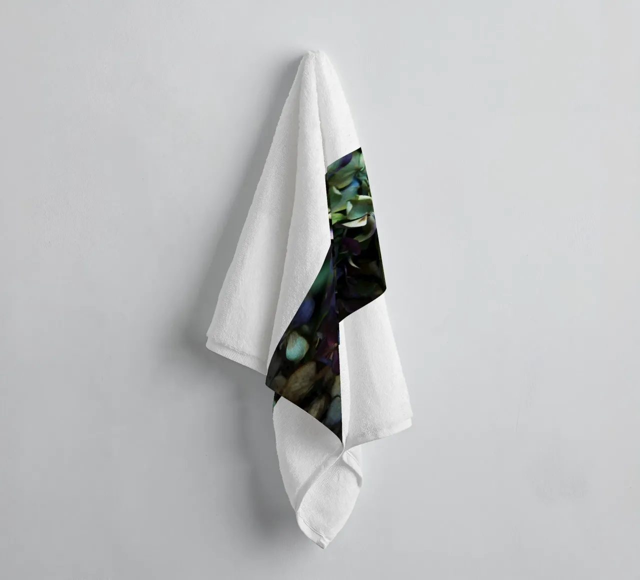 Flower hydrangea blue and green towel by Teresa André