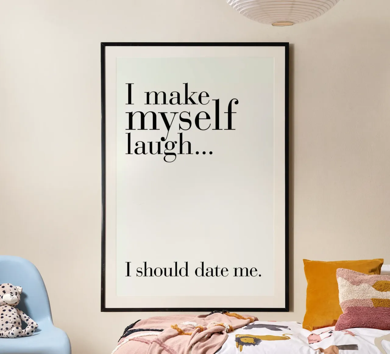 Date me poster con telaio in legno da FUNKE Lifestyle GmbH