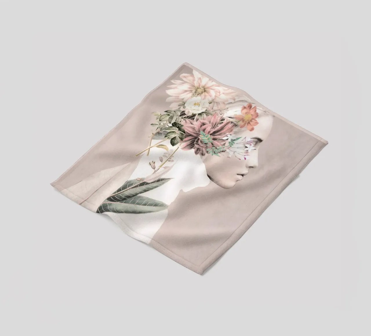 Blumiges Porträt 33 Fleecedecke von dada22