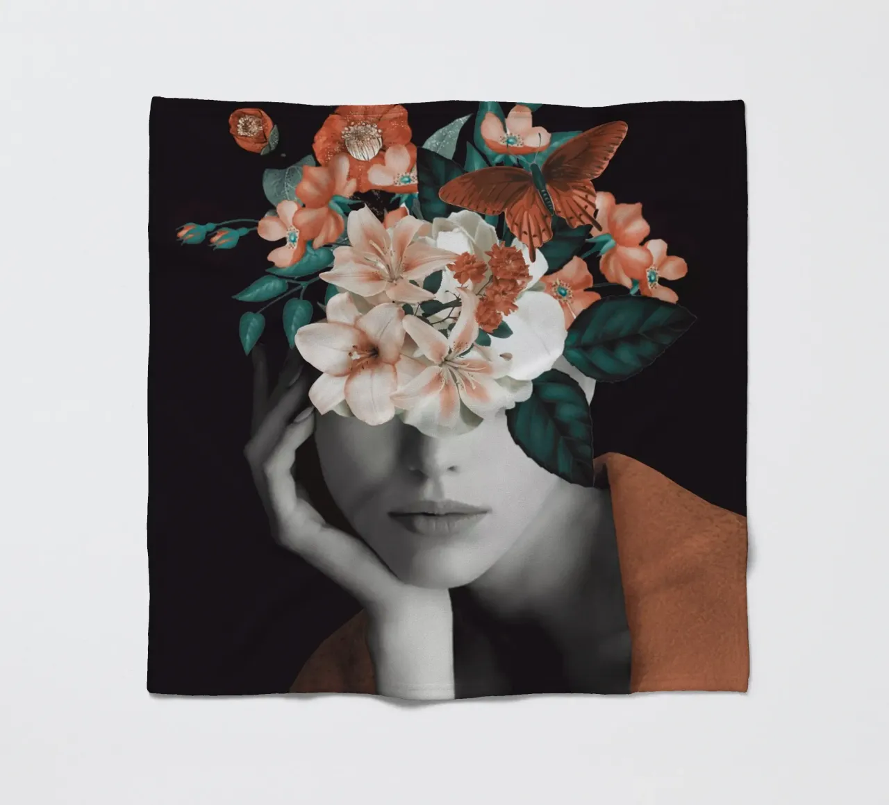 DONNA CON FIORI 7 coperta in pile da dada22