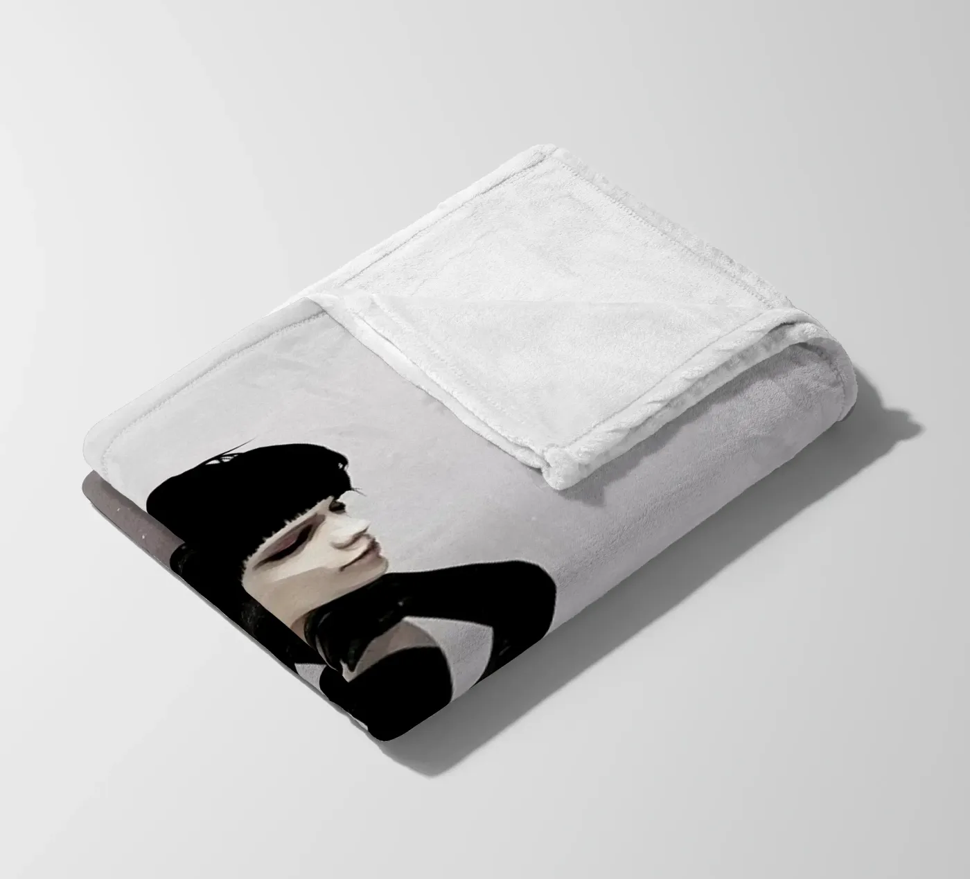 Here Before coperta in pile da Ruben Ireland