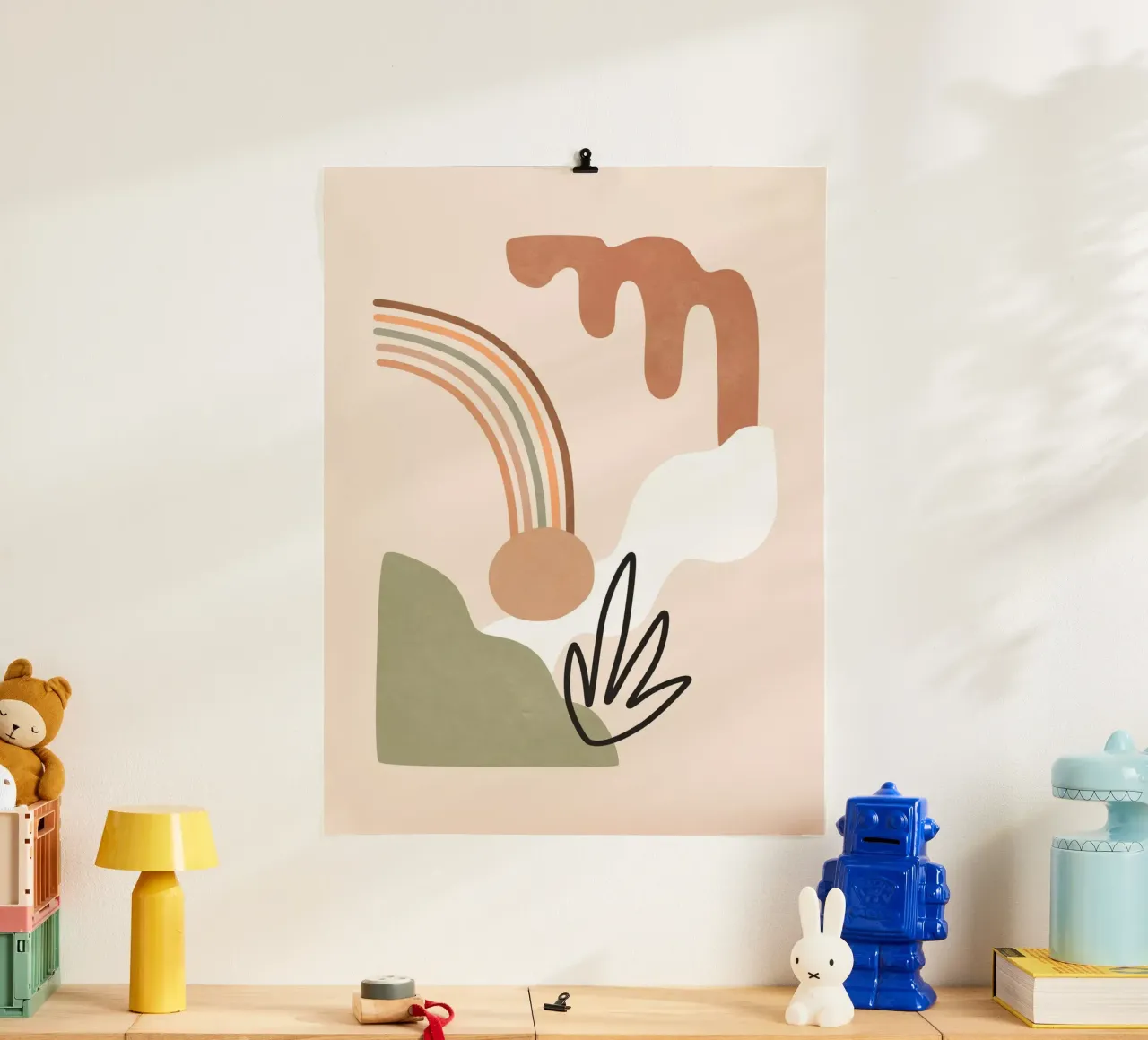 Montagna nebbiosa poster con telaio in legno da amini54