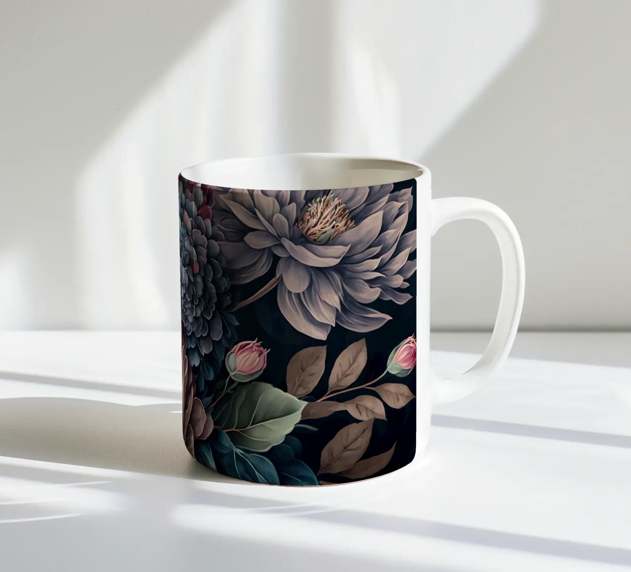 Serenata di fiori opulenti tazza in ceramica da Andrea Haase Floral Passion