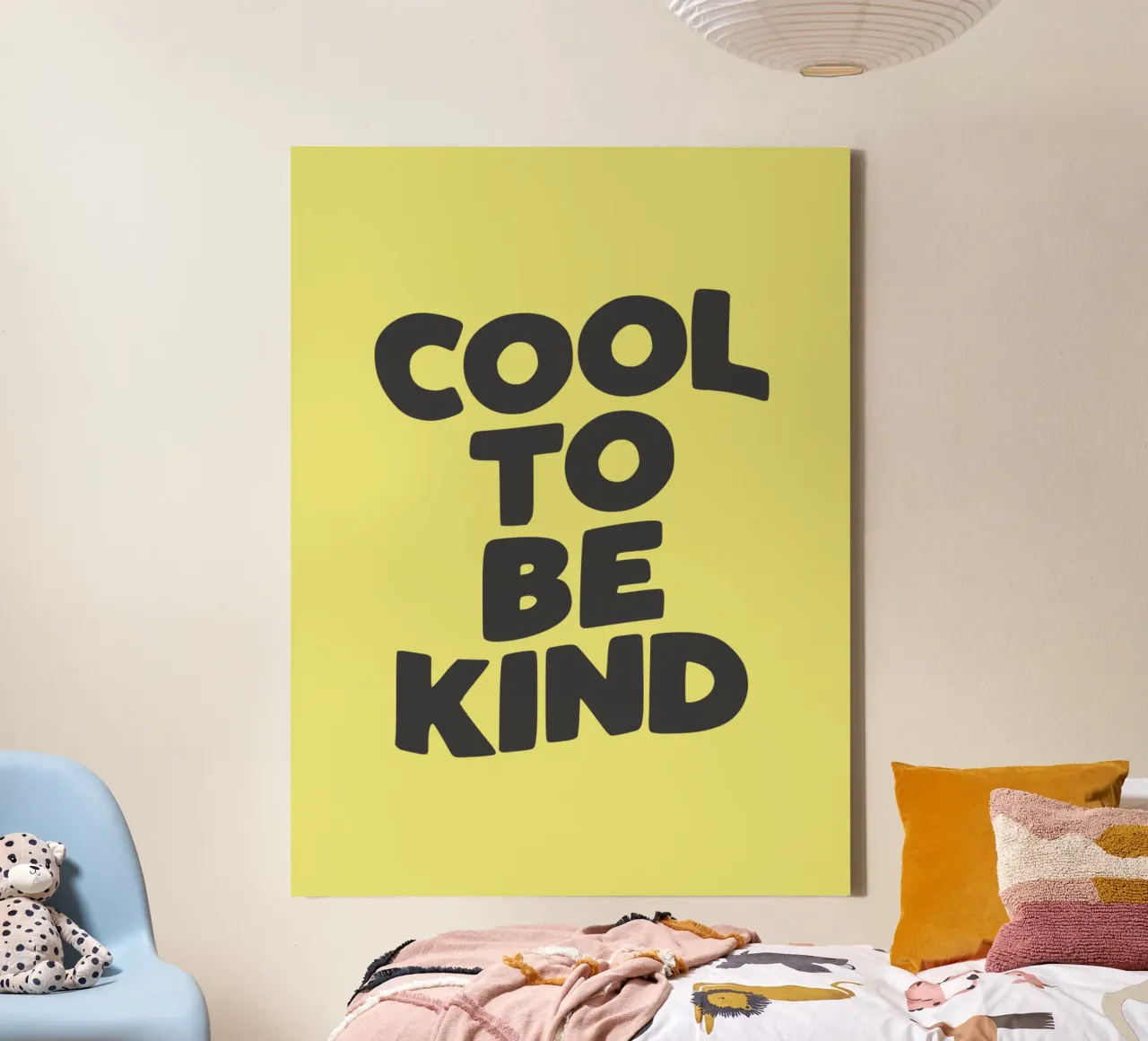 Cool to Be Kind Typografie Design in giallo e nero tela da THE MOTIVATED TYPE