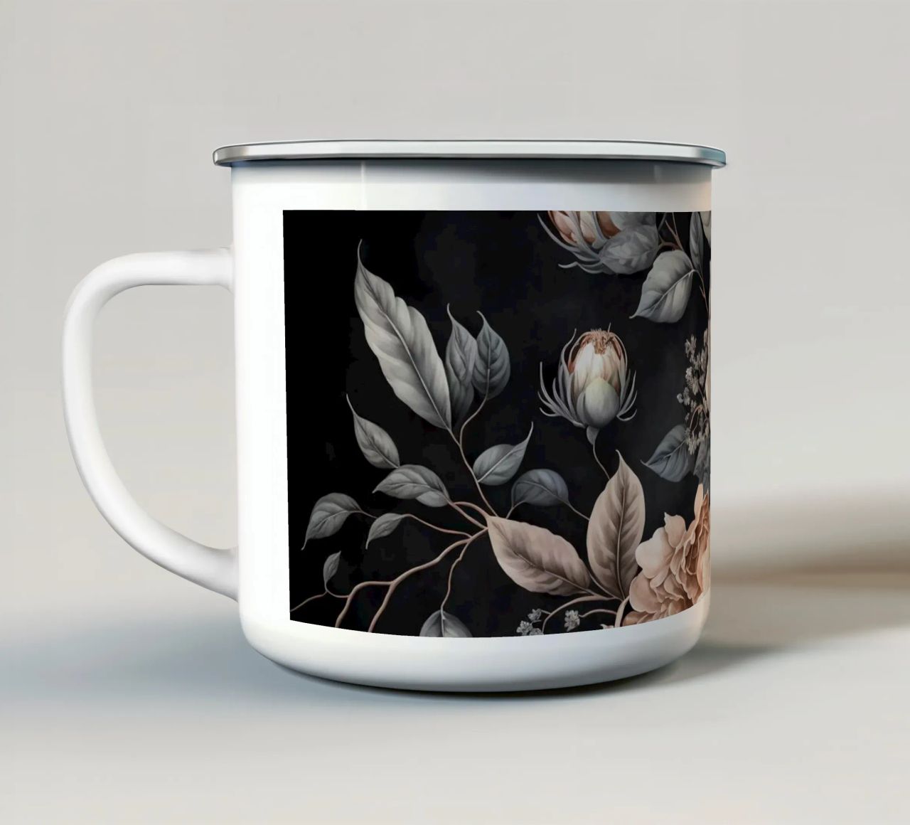 Vibrazioni vittoriane Fiori opulenti tazza in smalto da Andrea Haase Floral Passion
