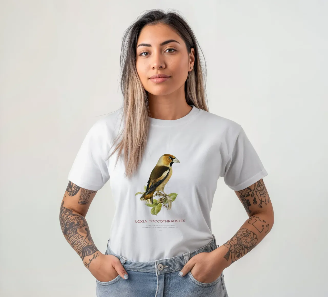 Kernbeißer oder Loxia coccothraustes T-Shirt von Vintagrafica