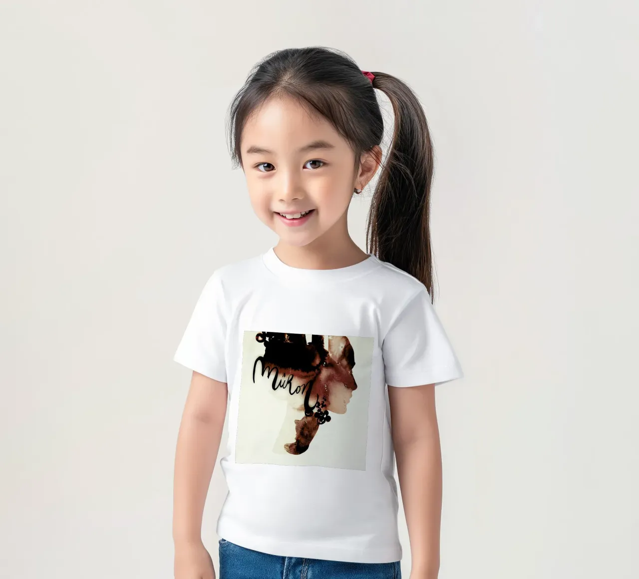 Mûron t-shirt bambini da Ekaterina Koroleva