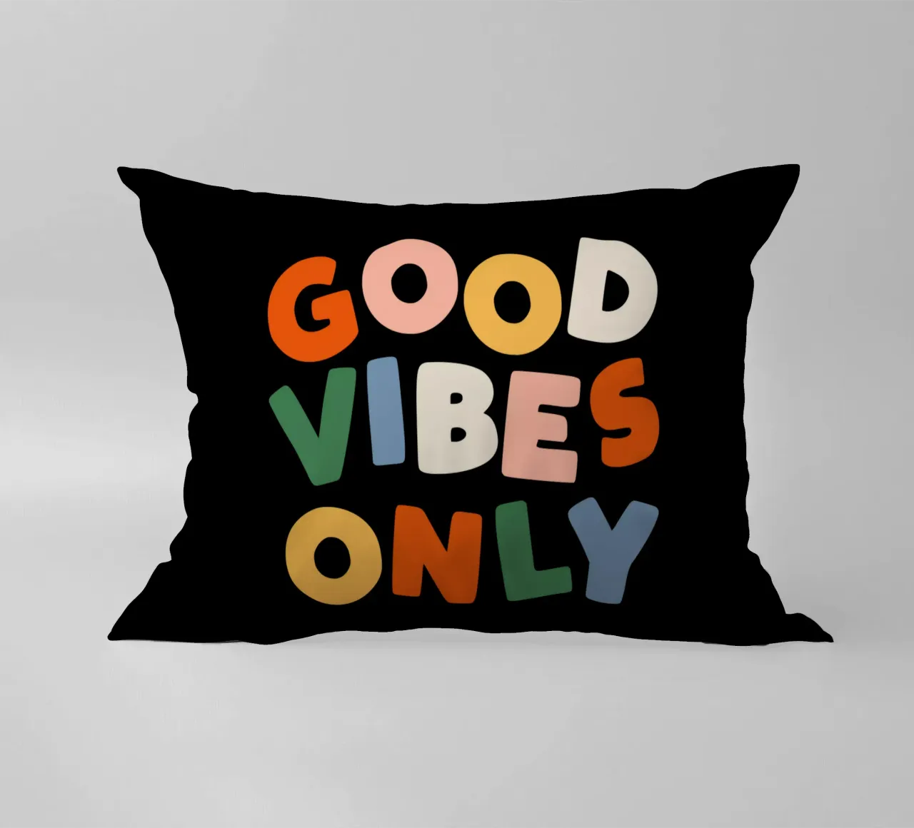 Good Vibes Only Colourful Typografie Design cuscino da THE MOTIVATED TYPE