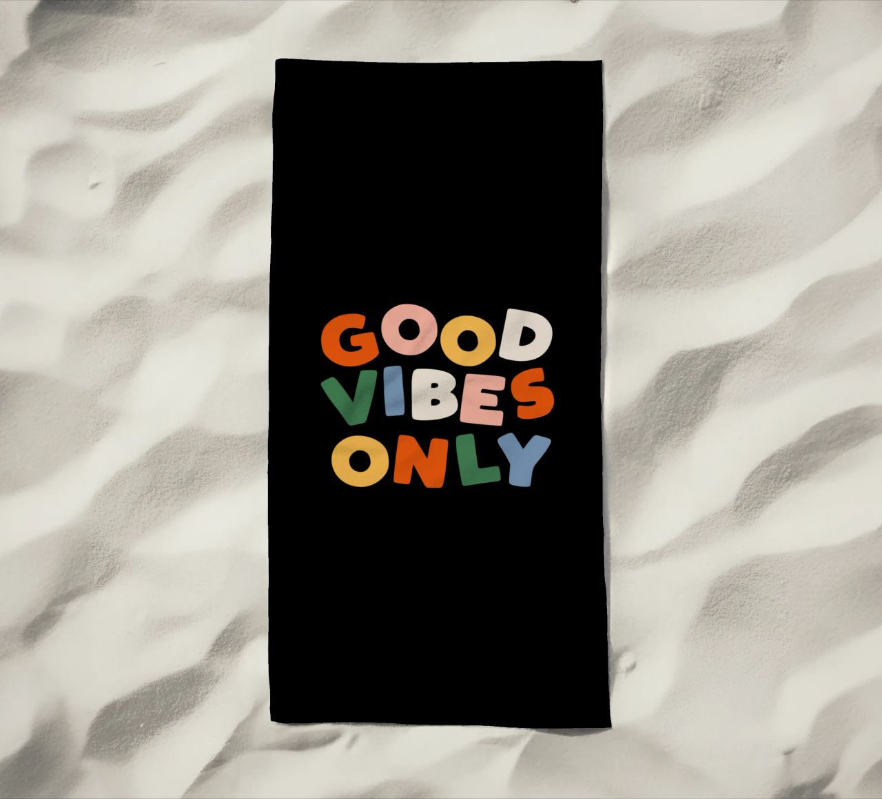 Good Vibes Only Colourful Typografie Design telo mare da THE MOTIVATED TYPE