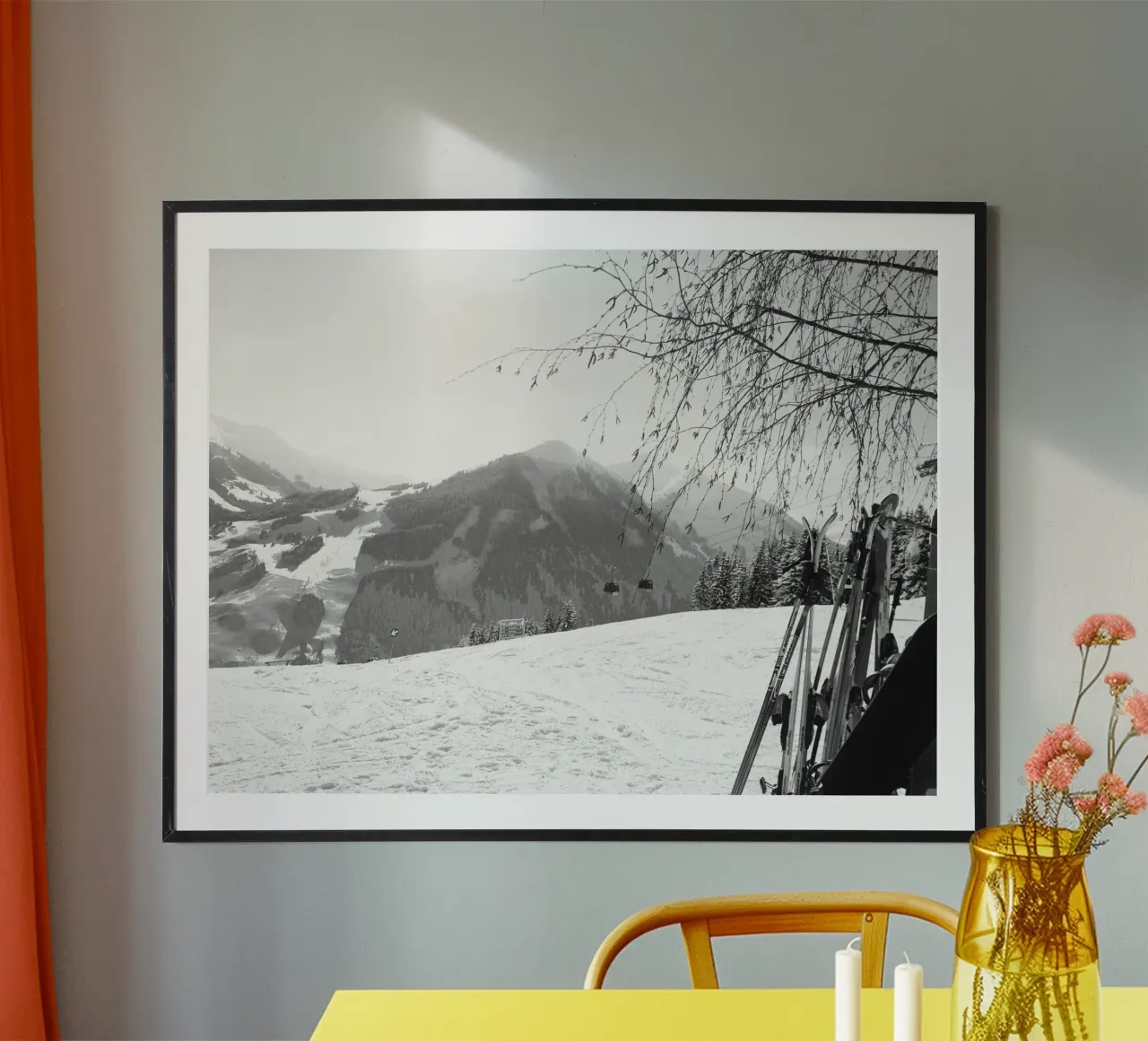Paesaggio innevato, gondola e sci in montagna, SW poster da Alisa Knöß