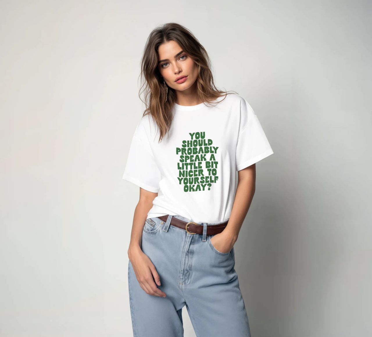 Probabilmente dovreste parlare in modo un po' più gentile con voi stessi t-shirt da THE MOTIVATED TYPE