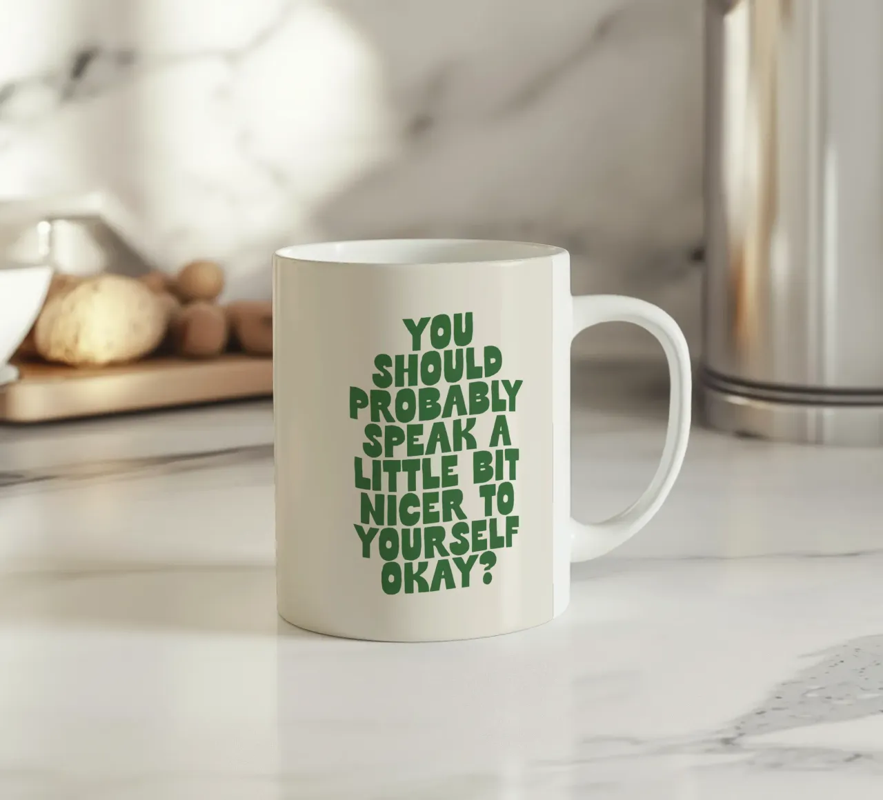 Vous devriez probablement vous parler un peu plus gentiment à vous-même mug en céramique de THE MOTIVATED TYPE