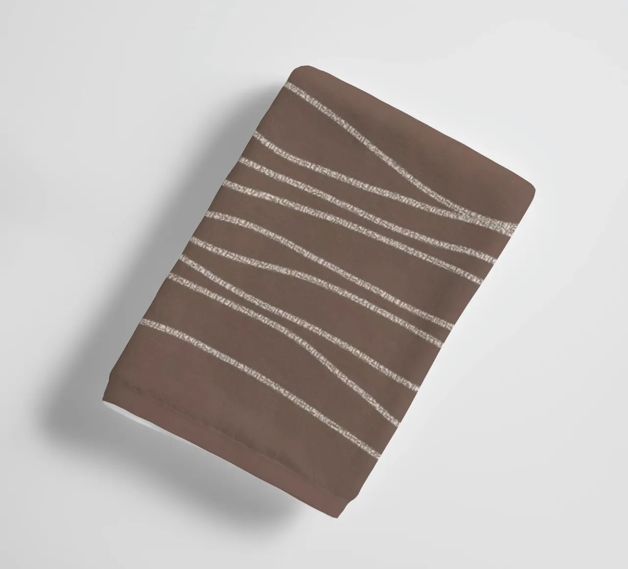 Minimal Chalk Lines on Brown | Abstract Landscape toalla de baño de sabidussi