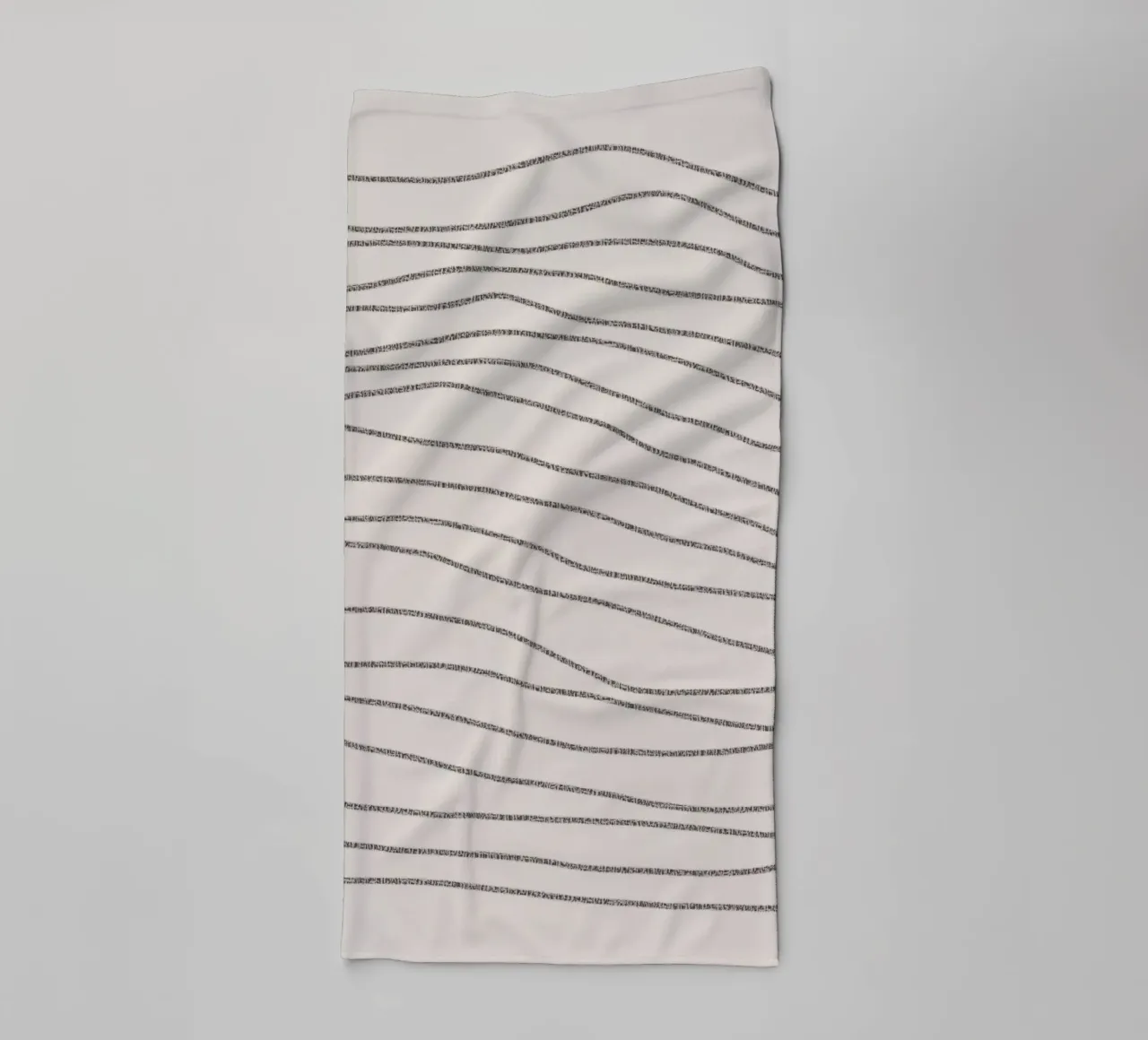Minimal Charcoal Lines on Light Neutral | Abstract Landscape Handtuch von sabidussi