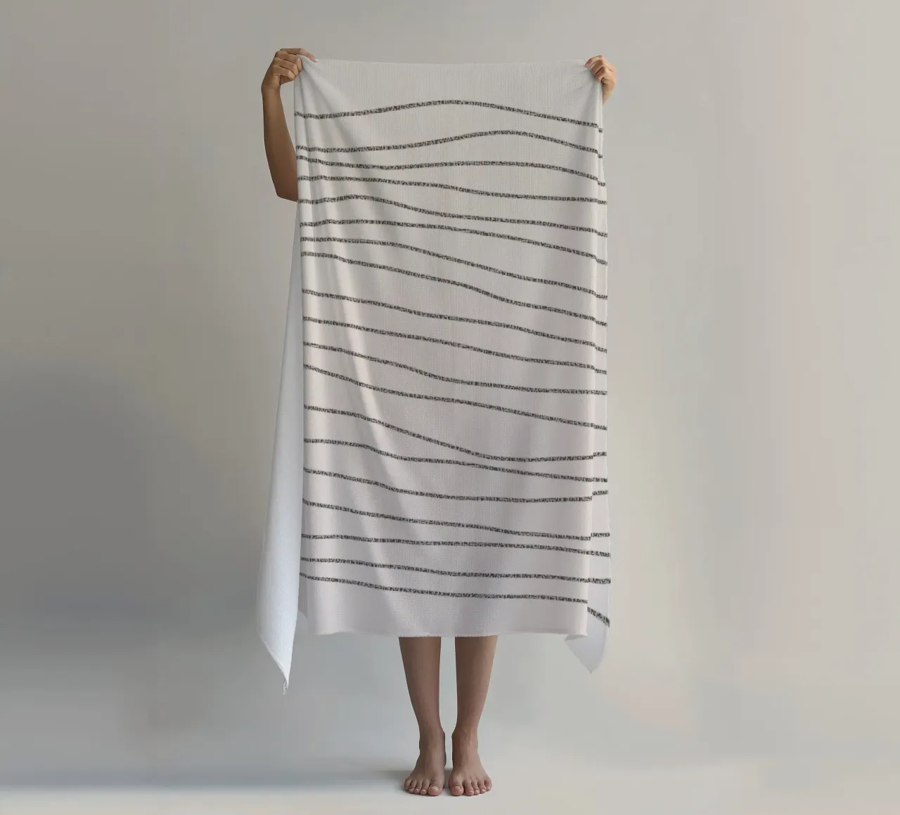 Minimal Charcoal Lines on Light Neutral | Abstract Landscape strandhanddoek van sabidussi