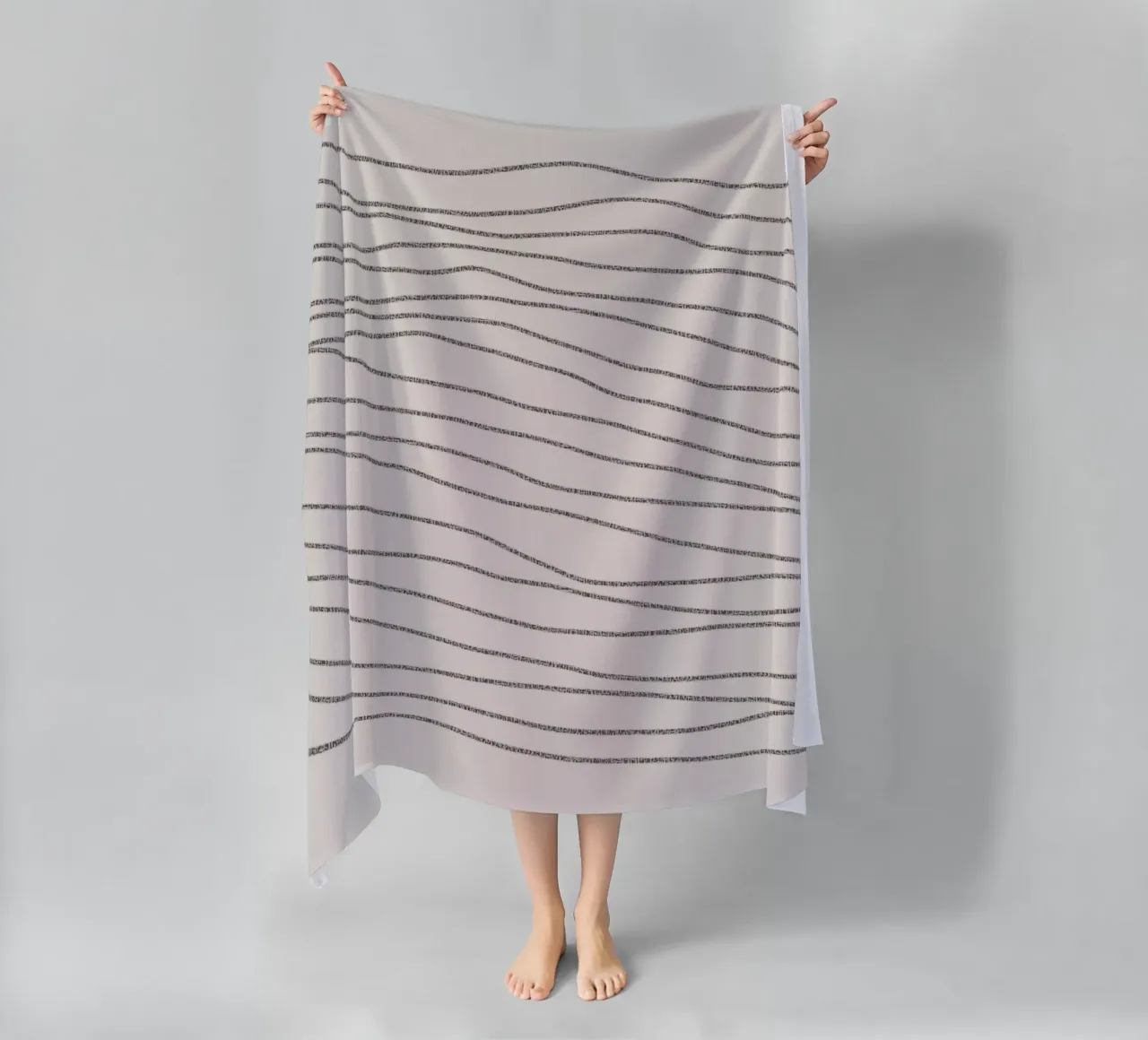 Minimal Charcoal Lines on Light Neutral | Abstract Landscape Strandtuch von sabidussi