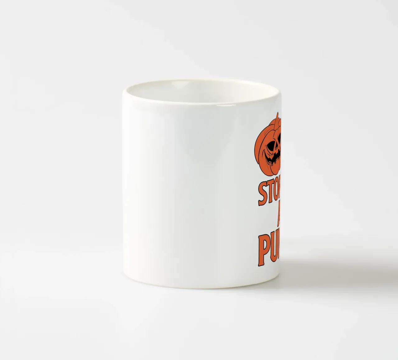 STOP STARING AT MY PUMPKINS tazza in ceramica da edsonramosart