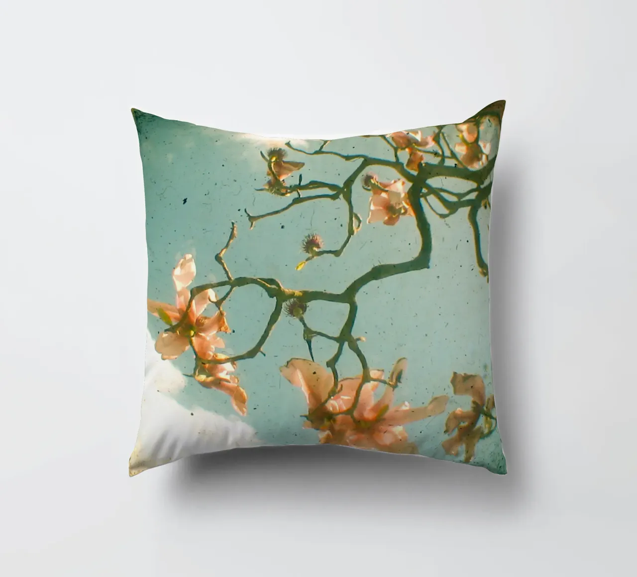 Magnolia dolce cuscino da Cassia Beck Photography