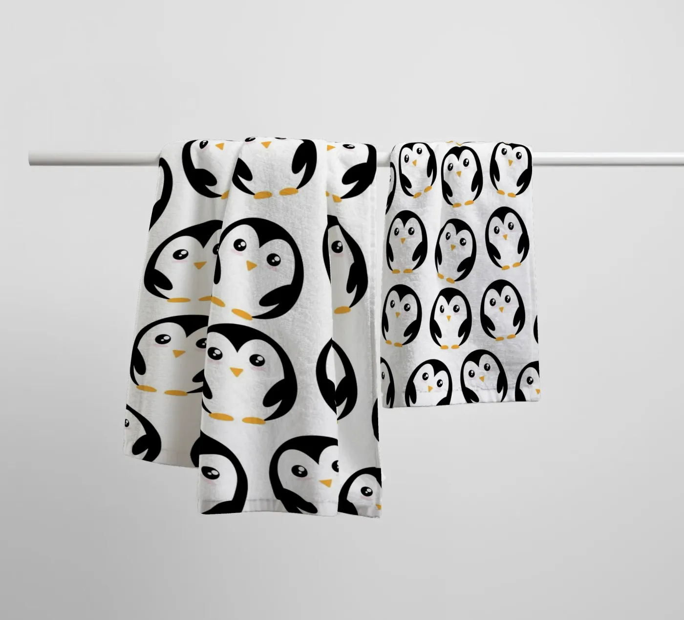 Penguins badhanddoek van Happypatterns