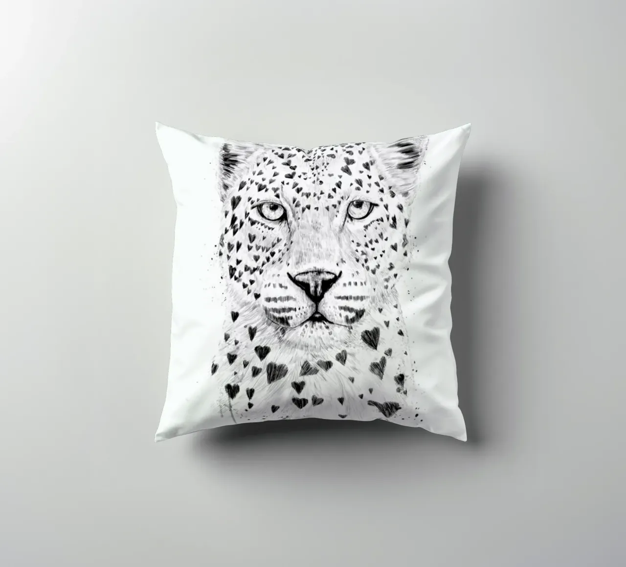 Lovely leopard cuscino da Balazs Solti
