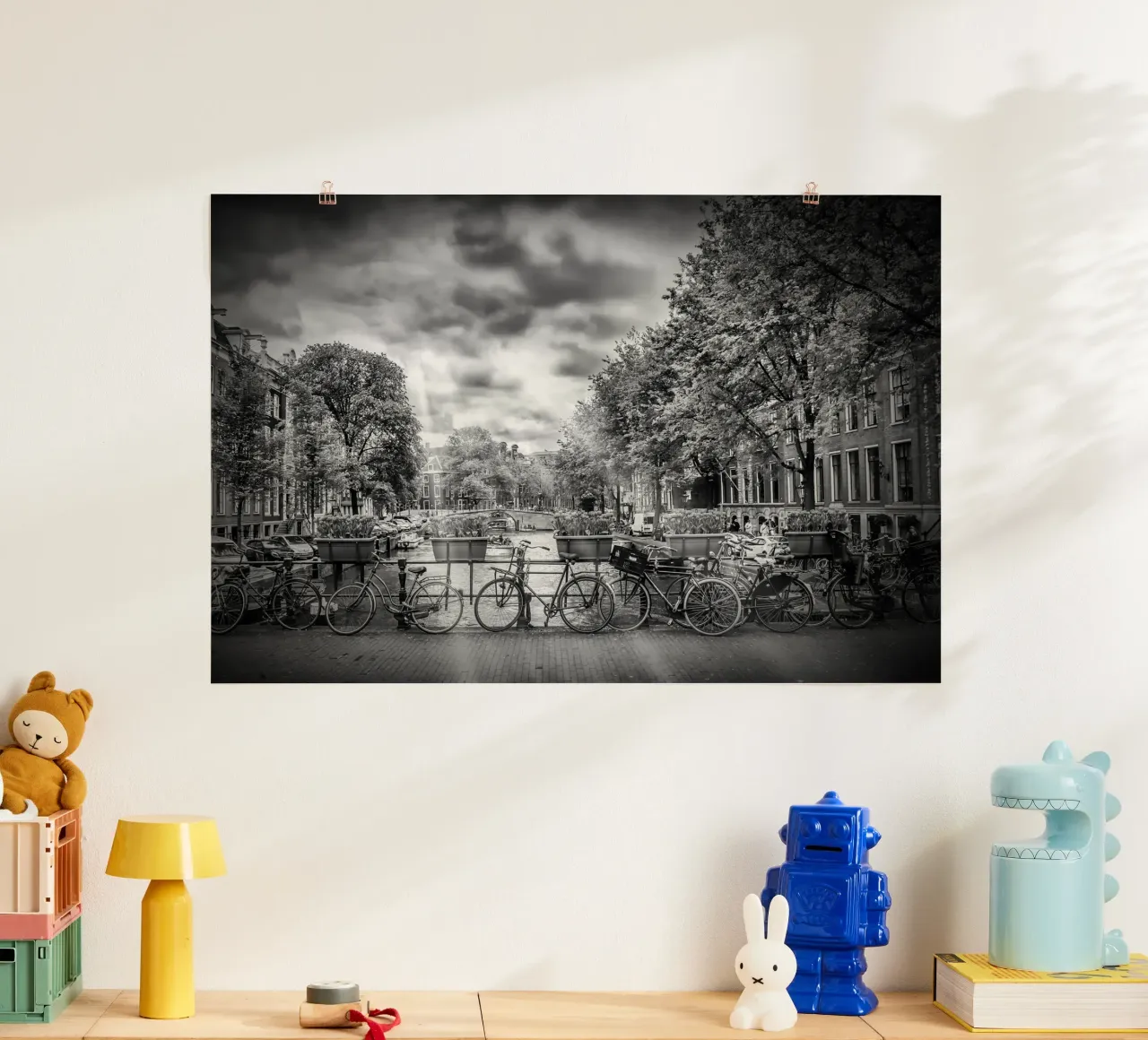 AMSTERDAM Herengracht | Vue typique de la ville en monochrome poster de Melanie Viola