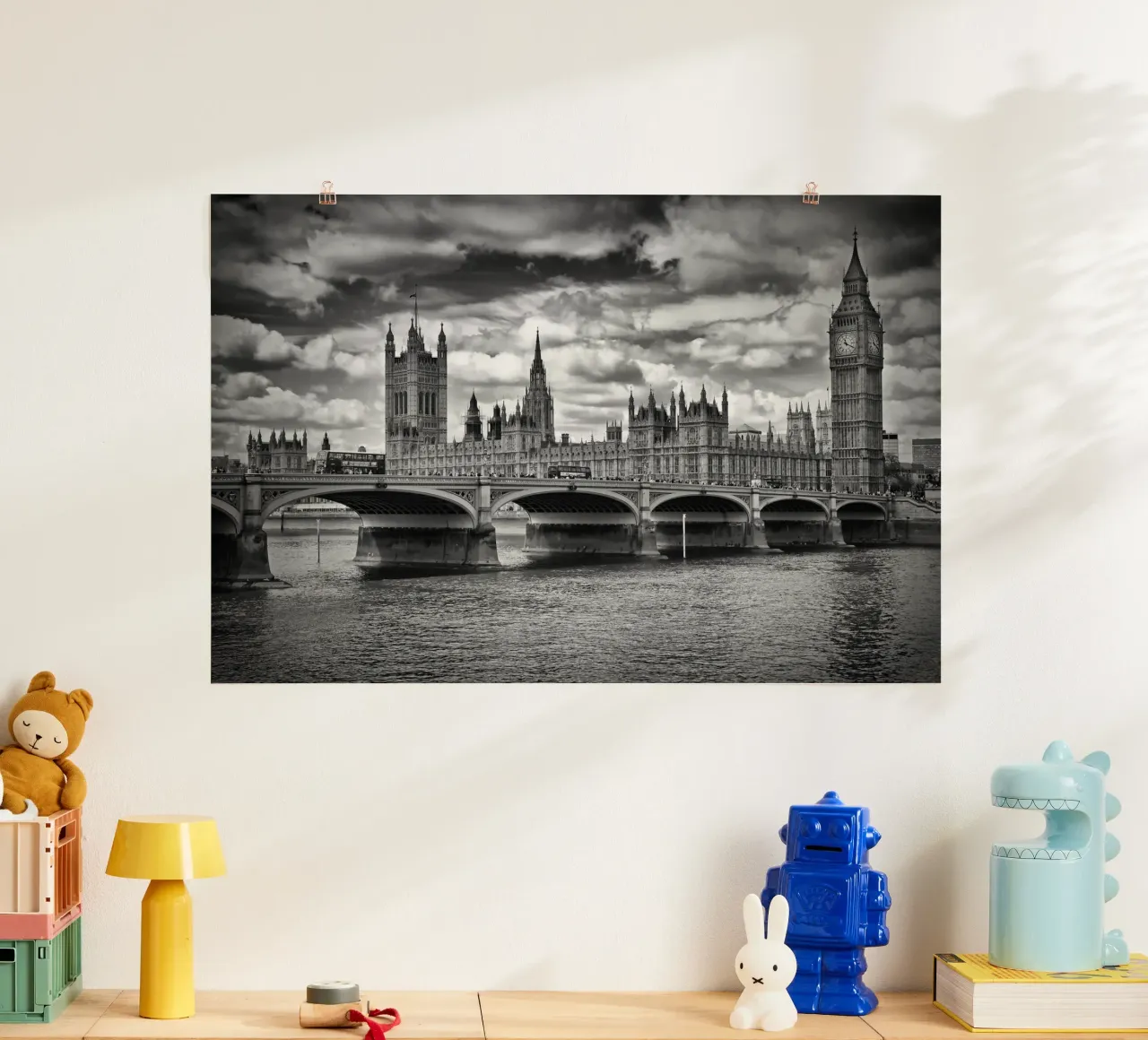 LONDRA Palazzo del Parlamento e ponte di Westminster poster con telaio in alluminio da Melanie Viola