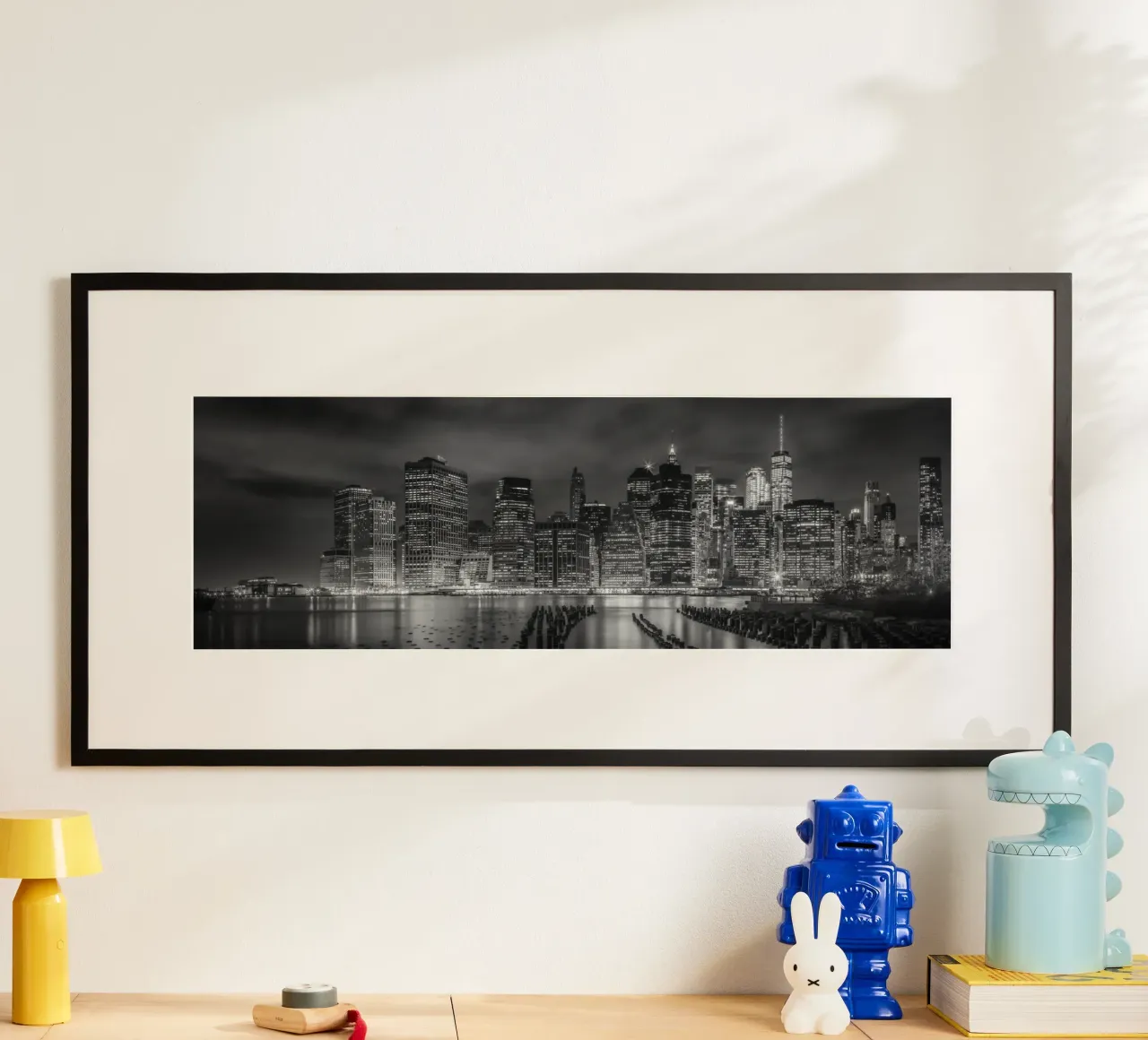 NEW YORK CITY Impressione monocromatica di notte | Panorama poster da Melanie Viola