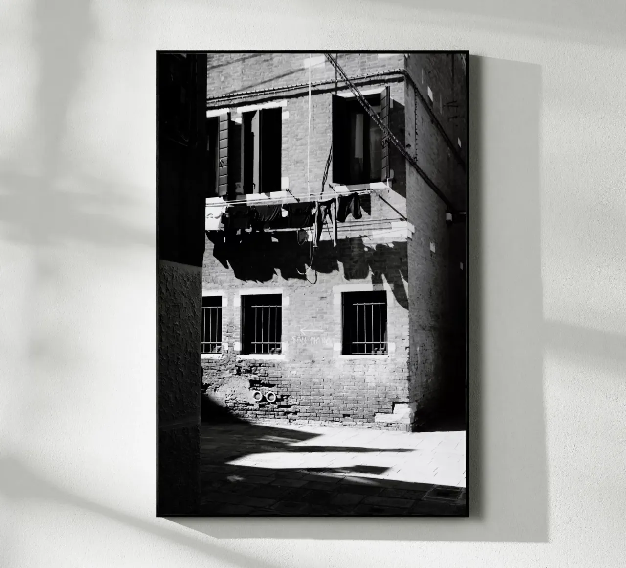 Venedig 09 plexiglass da eyes & tries