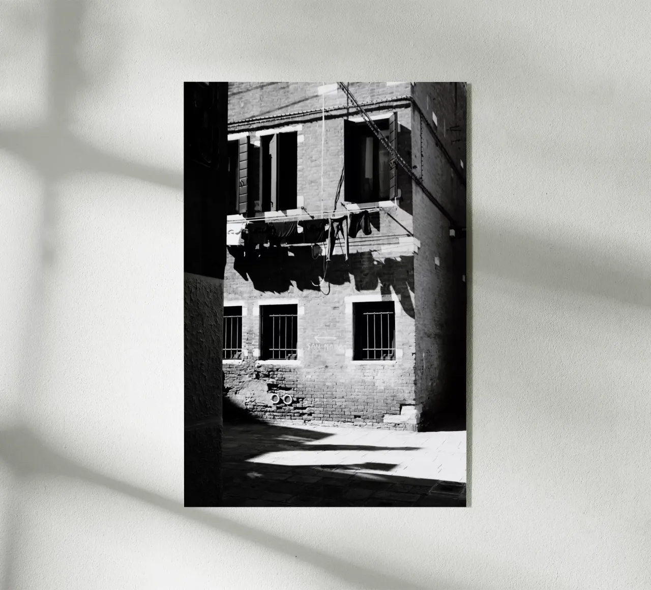 Venedig 09 plexiglass da eyes & tries