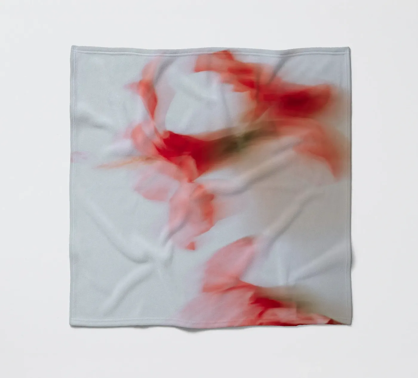 Blush Drift Fleecedecke von Mosaic Dialogue