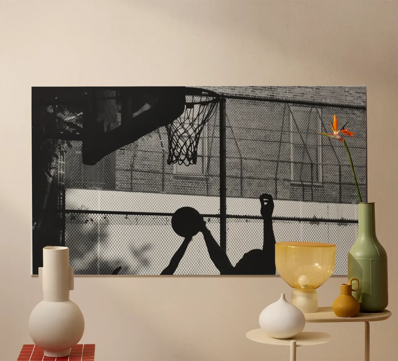 Basket-ball en clair-obscur à New York - Dynamic Urban Art poster avec cadre en aluminium de Ben & Clo creations