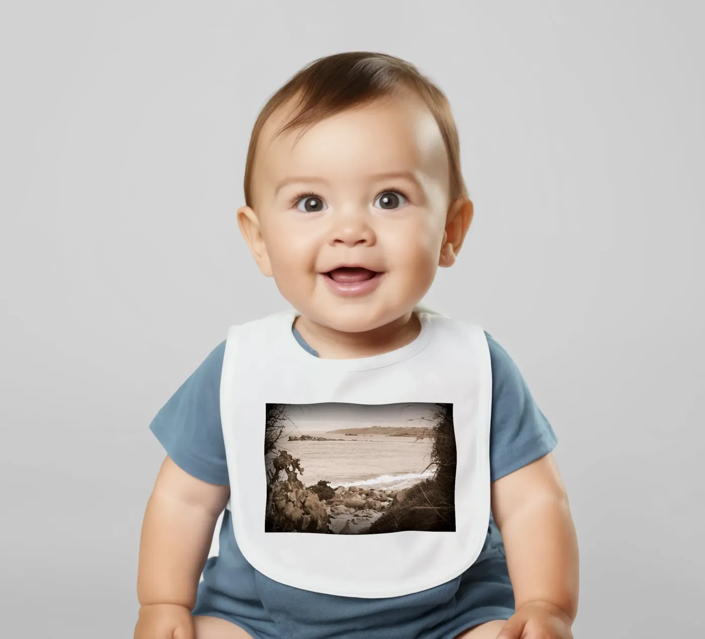 FAA56 baby bib by Thierry vobmann photography